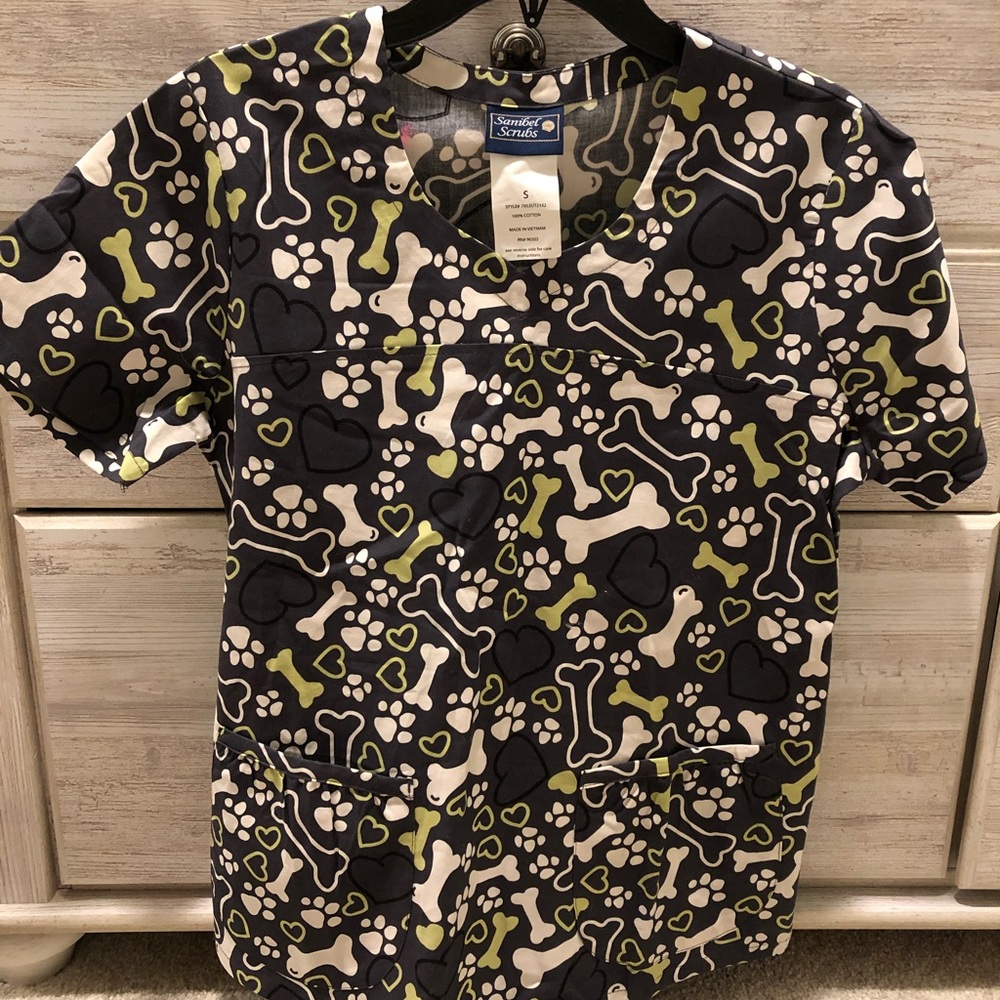scrub top